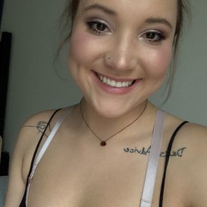 Meet your Posher, Jade